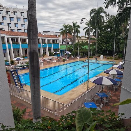 Hotel Bachue จีราร์ดอท ภายนอก รูปภาพ