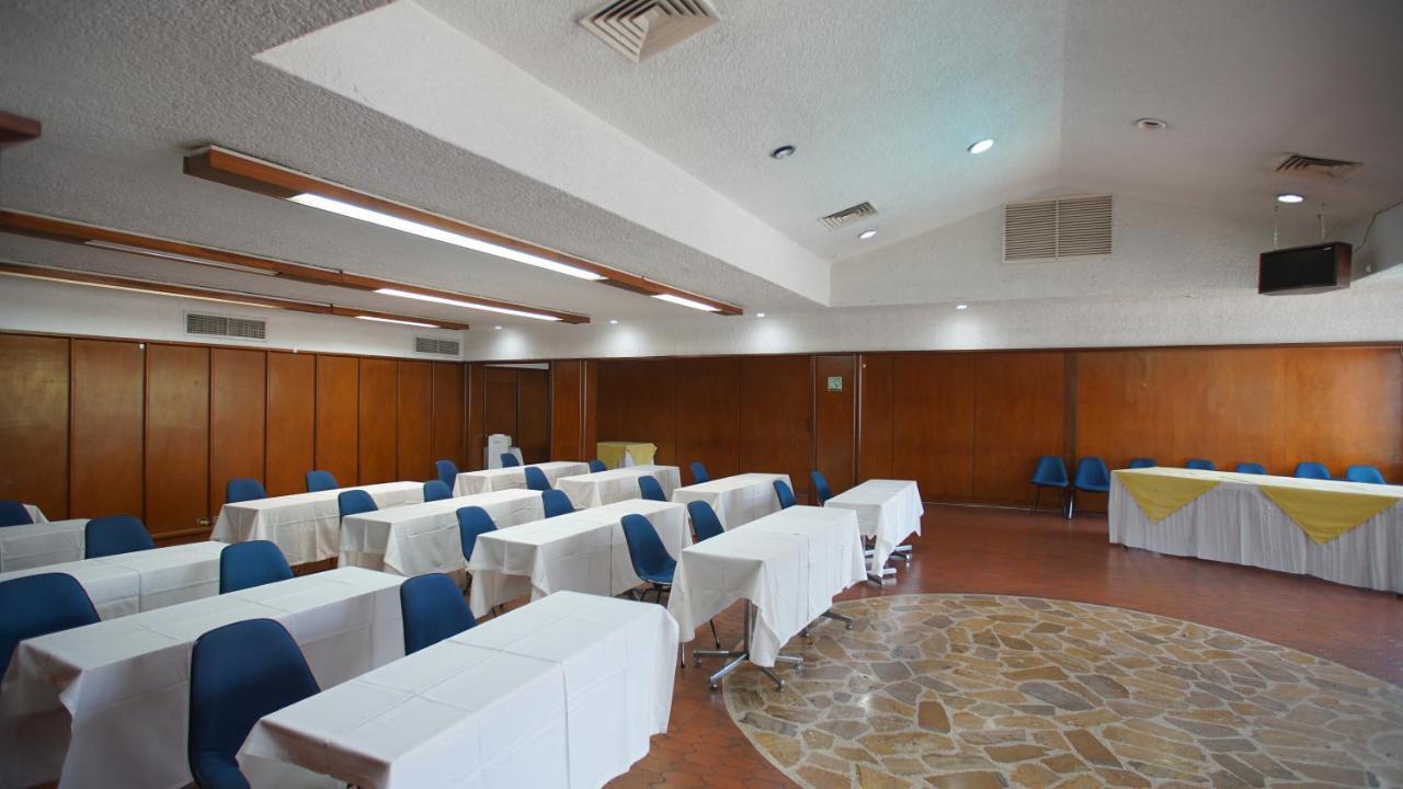 Hotel Bachue จีราร์ดอท ภายนอก รูปภาพ