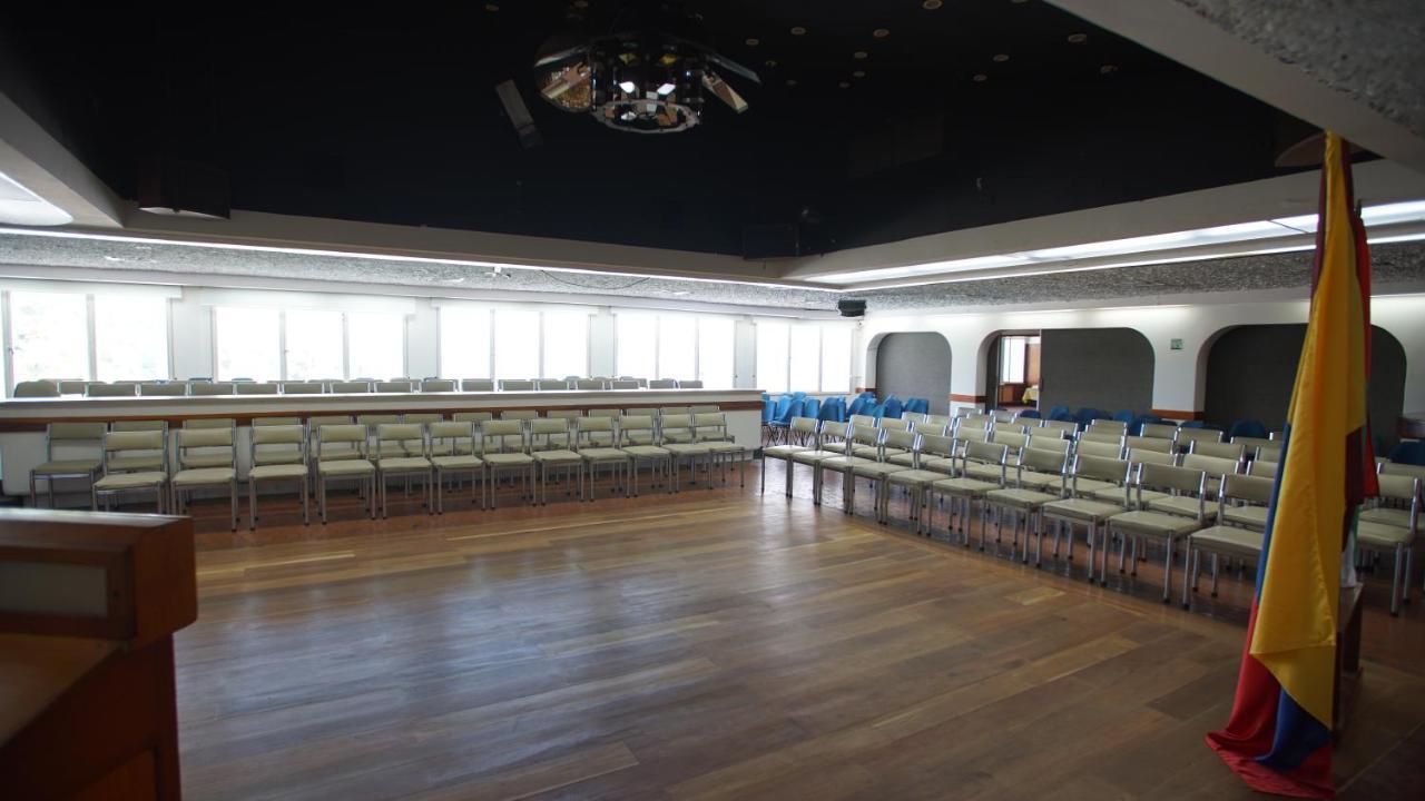 Hotel Bachue จีราร์ดอท ภายนอก รูปภาพ