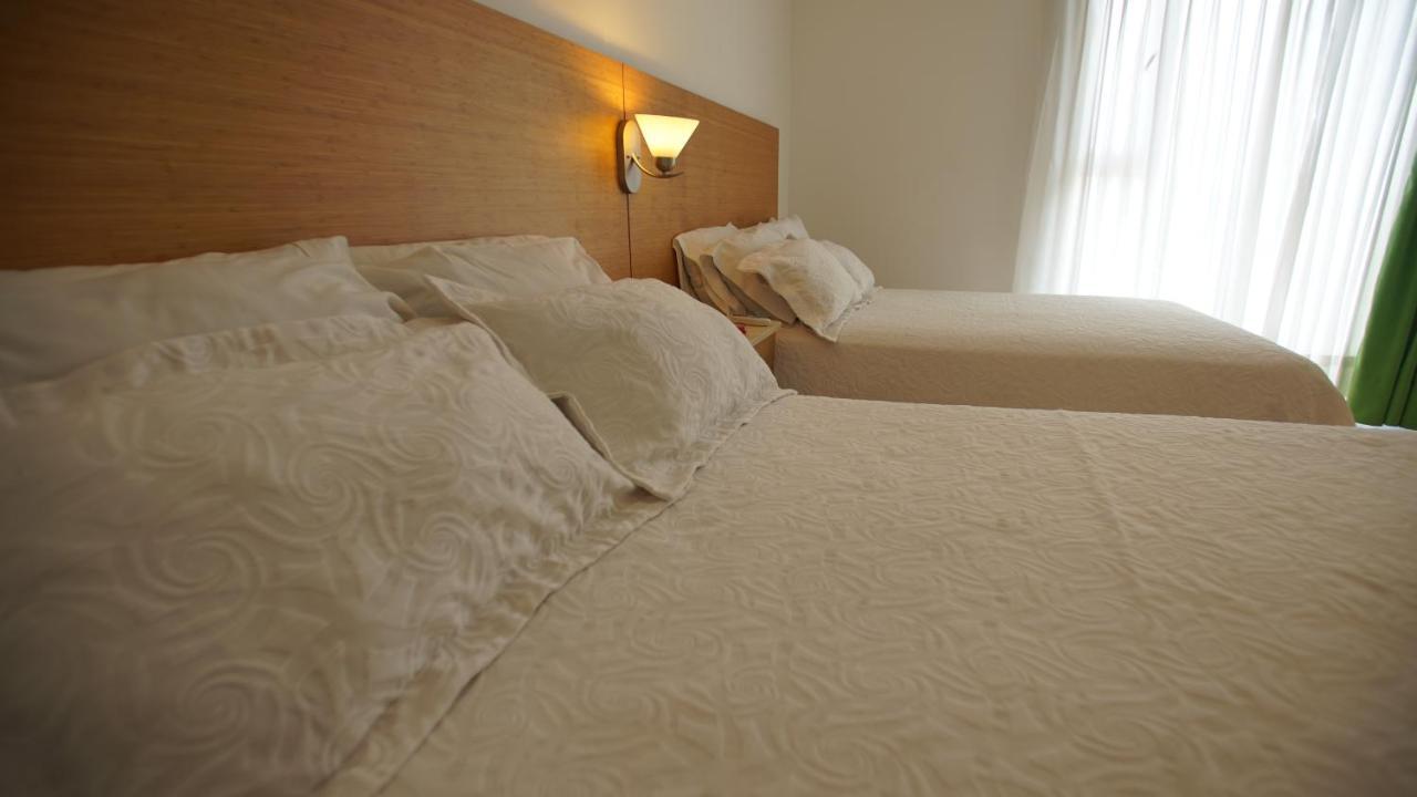 Hotel Bachue จีราร์ดอท ภายนอก รูปภาพ