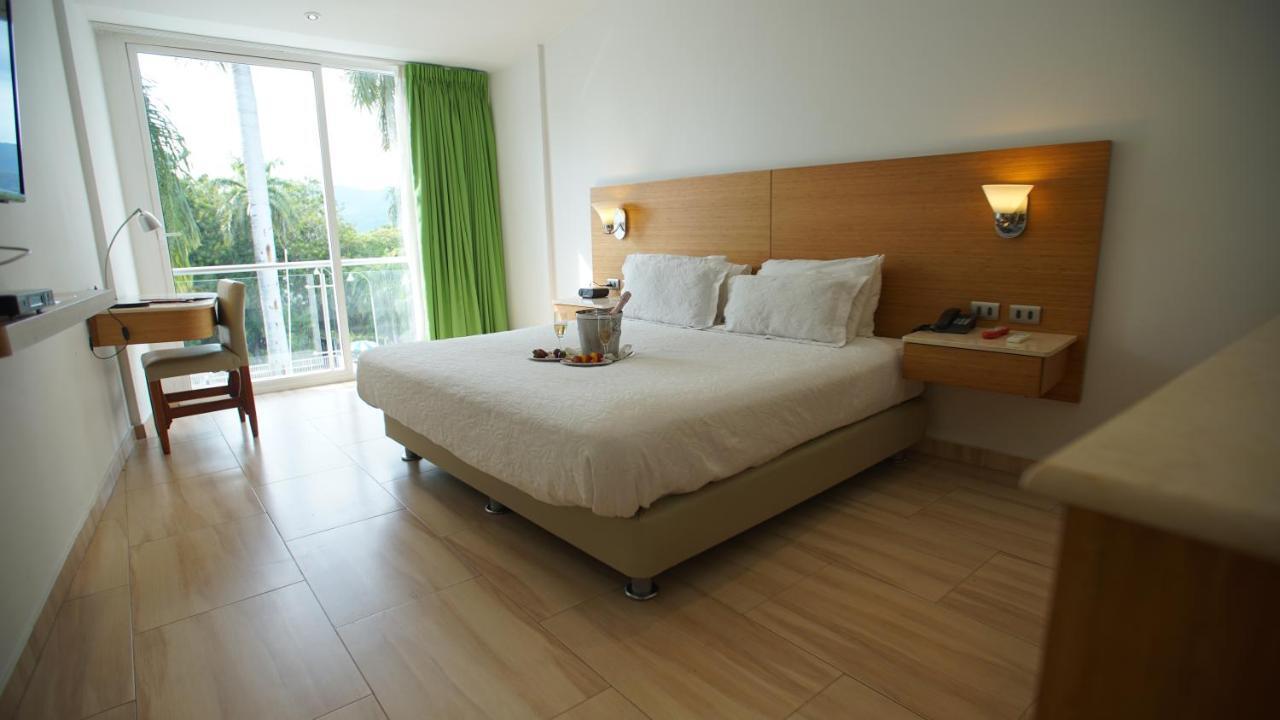 Hotel Bachue จีราร์ดอท ภายนอก รูปภาพ