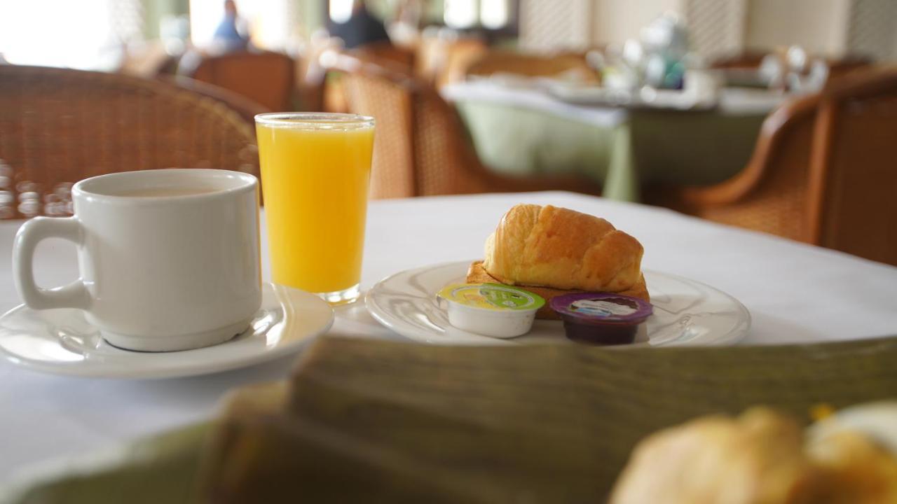 Hotel Bachue จีราร์ดอท ภายนอก รูปภาพ