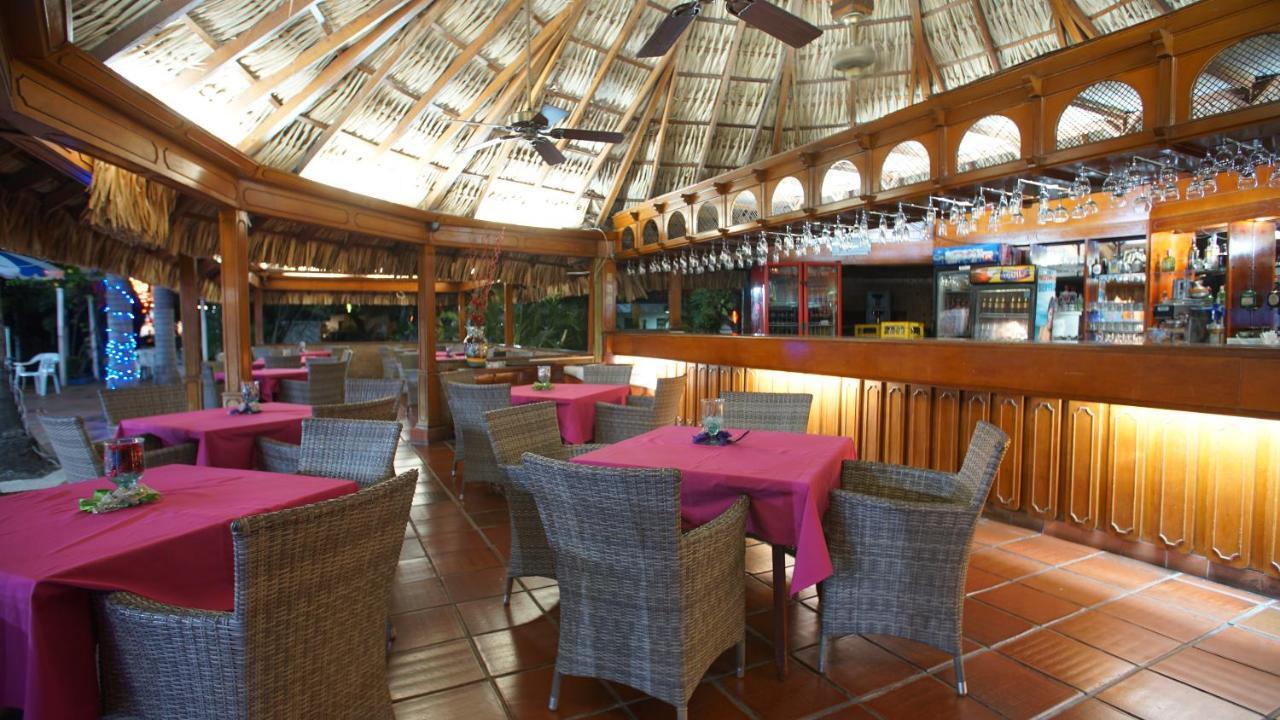 Hotel Bachue จีราร์ดอท ภายนอก รูปภาพ